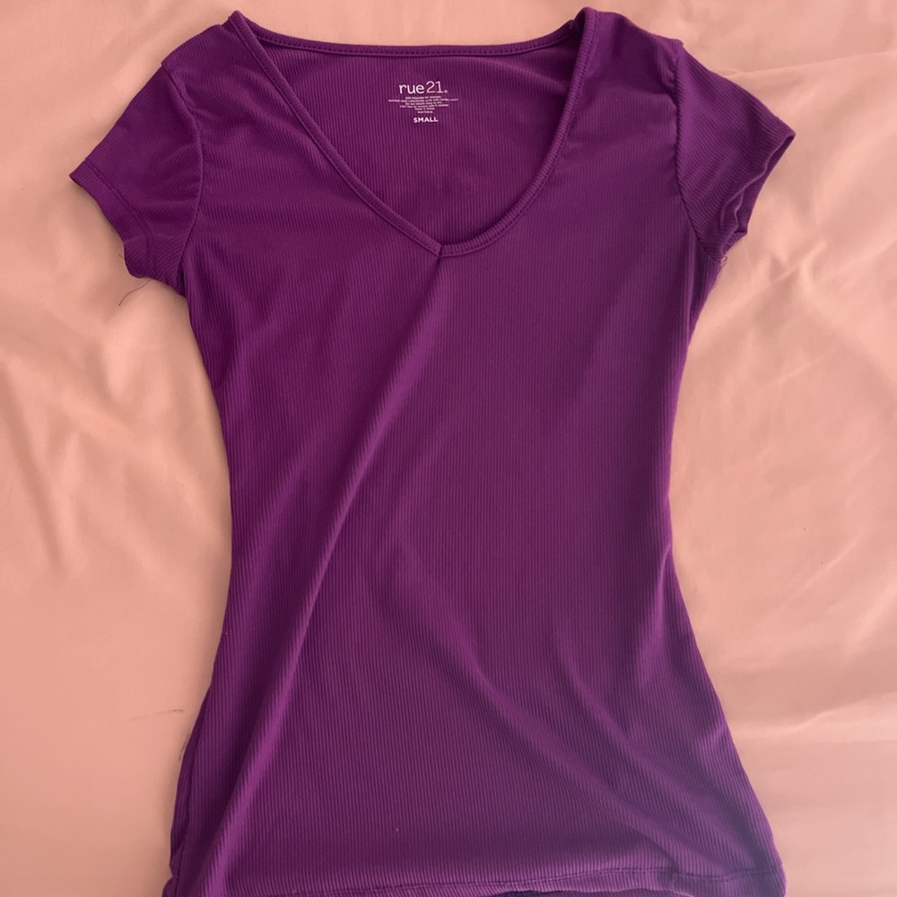 Rue21 Purple Fitted Short Sleeve T-Shirt